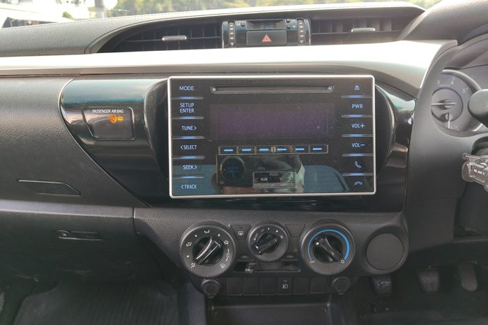 REVO 2WD 2017 2.4E MT SMART CAB SILVER  429 full