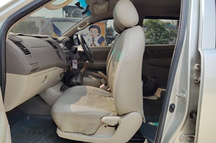 VIGO 4WD 2006 3.0G MT DOUBLE CAB SILVER  7419 full