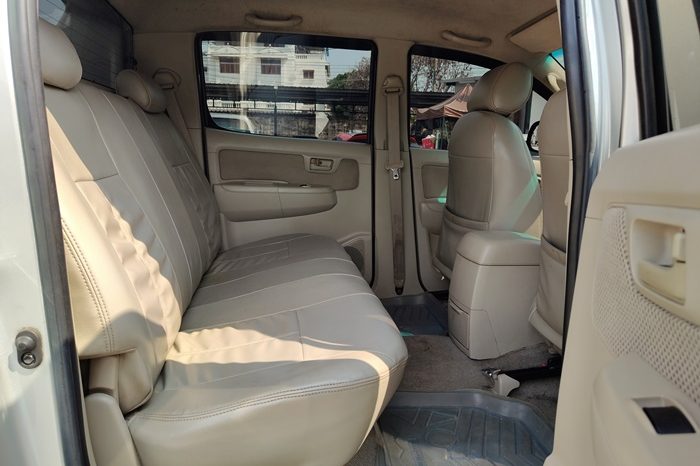 VIGO 4WD 2006 3.0G MT DOUBLE CAB SILVER  7419 full