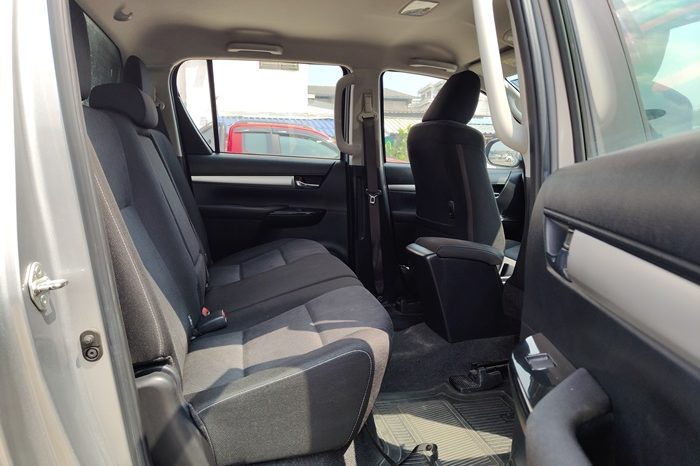 REVO PRE 2021 2.4 ENTRY AT DOUBLE CAB SILVER  1384 full