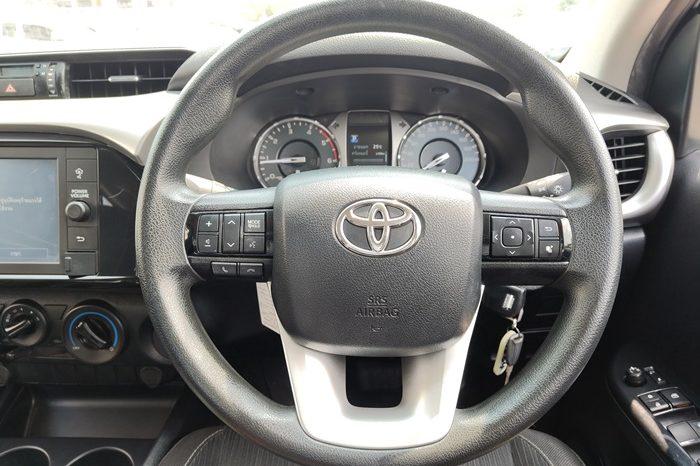 REVO PRE 2021 2.4 ENTRY AT DOUBLE CAB SILVER  1384 full