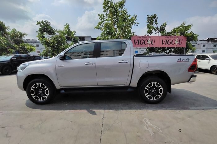 REVO 4WD 2021 2.4 MID MT DOUBLE CAB SILVER  6065 full