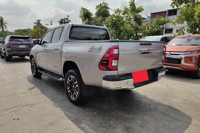 REVO 4WD 2021 2.4 MID MT DOUBLE CAB SILVER  6065 full