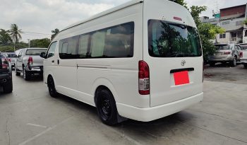 TOYOTA 2WD 2019 2.7 MT COMMUTER WHITE  5127 full