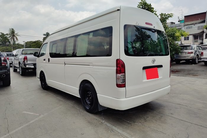 TOYOTA 2WD 2019 2.7 MT COMMUTER WHITE  5127 full