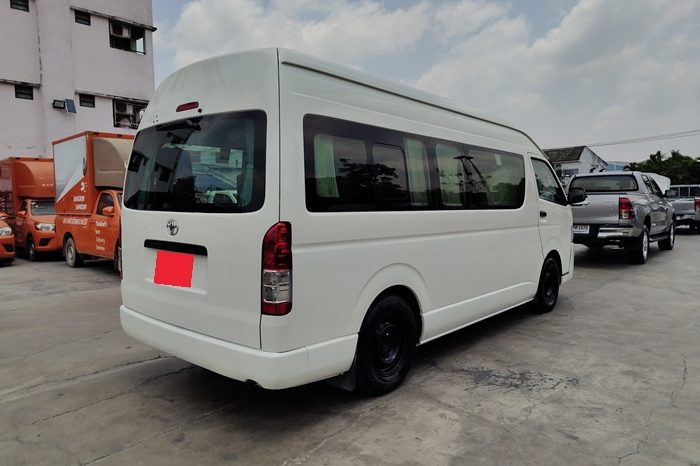 TOYOTA 2WD 2019 2.7 MT COMMUTER WHITE  5127 full