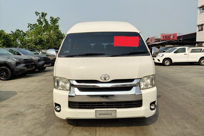 TOYOTA 2WD 2019 3.0 MT COMMUTER WHITE  4188 full