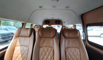 TOYOTA 2WD 2019 3.0 MT COMMUTER WHITE  4188 full