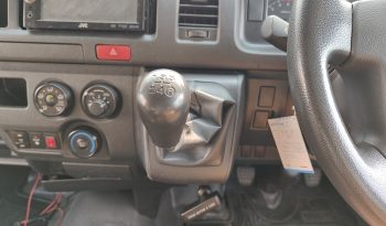 TOYOTA 2WD 2019 3.0 MT COMMUTER WHITE  4188 full