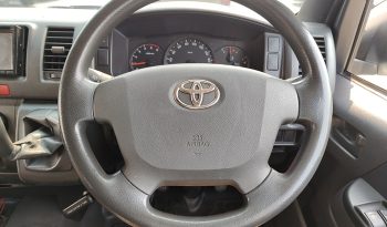 TOYOTA 2WD 2019 3.0 MT COMMUTER WHITE  4188 full