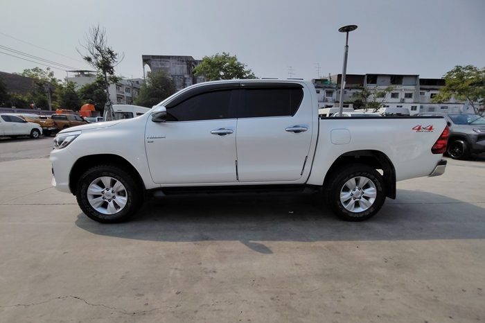 REVO 4WD 2020 2.8G AT DOUBLE CAB WHITE  4290 full