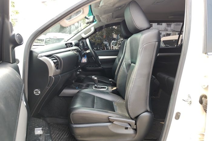 REVO 4WD 2020 2.8G AT DOUBLE CAB WHITE  4290 full