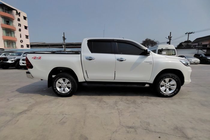 REVO 4WD 2020 2.8G AT DOUBLE CAB WHITE  4290 full