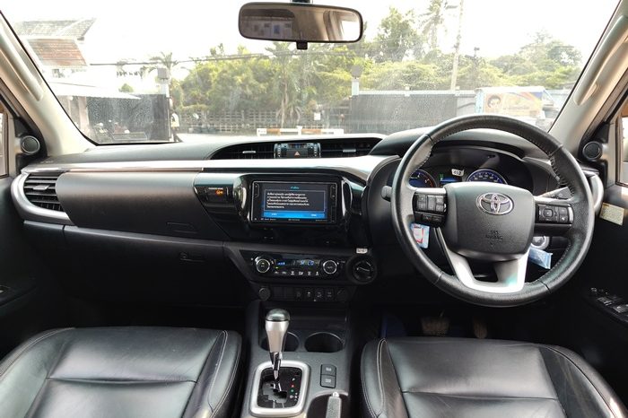 REVO 4WD 2020 2.8G AT DOUBLE CAB WHITE  4290 full