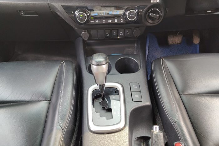 REVO 4WD 2020 2.8G AT DOUBLE CAB WHITE  4290 full