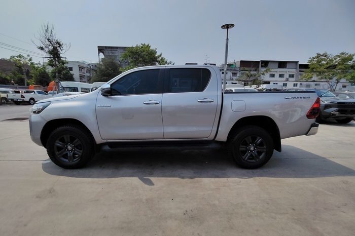 REVO PRE 2020 2.4 ENTRY AT DOUBLE CAB SILVER  1338 full