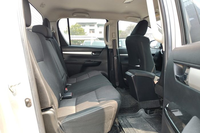 REVO PRE 2020 2.4 ENTRY AT DOUBLE CAB SILVER  1338 full