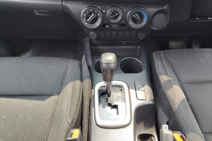 REVO PRE 2020 2.4 ENTRY AT DOUBLE CAB SILVER  1338 full