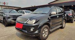 TOYOTA 4WD 2008 2.7V AT FORTUNER BLACK  5236