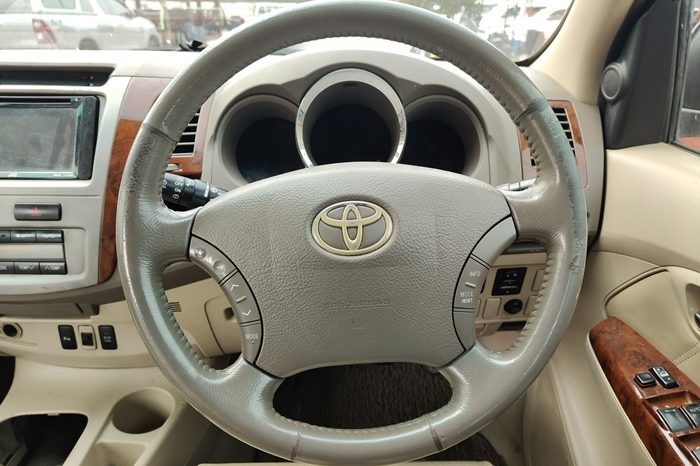 TOYOTA 4WD 2008 2.7V AT FORTUNER BLACK  5236 full
