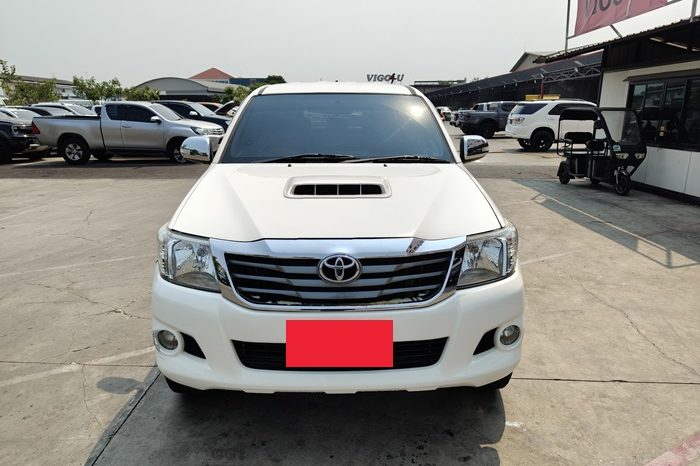 VIGO PRE 2012 3.0G AT DOUBLE CAB WHITE  8583 full