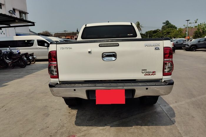 VIGO PRE 2012 3.0G AT DOUBLE CAB WHITE  8583 full