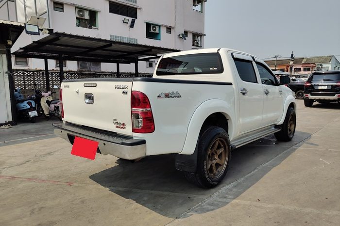 VIGO PRE 2012 3.0G AT DOUBLE CAB WHITE  8583 full