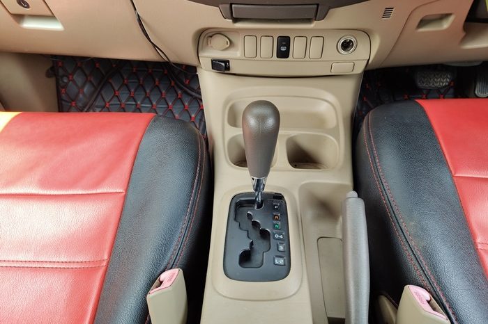 VIGO PRE 2012 3.0G AT DOUBLE CAB WHITE  8583 full