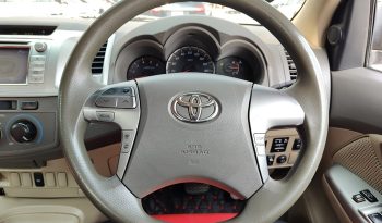 VIGO PRE 2012 3.0G AT DOUBLE CAB WHITE  8583 full