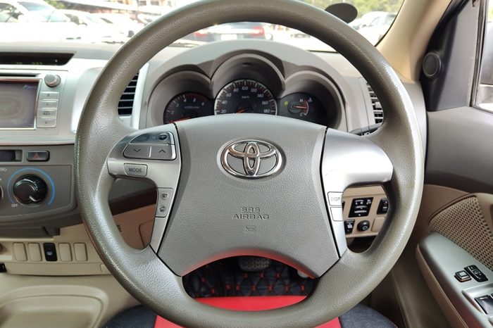 VIGO PRE 2012 3.0G AT DOUBLE CAB WHITE  8583 full