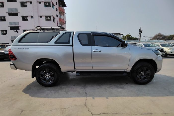 REVO PRE 2021 2.4 MID AT SMART CAB SILVER  3421 full