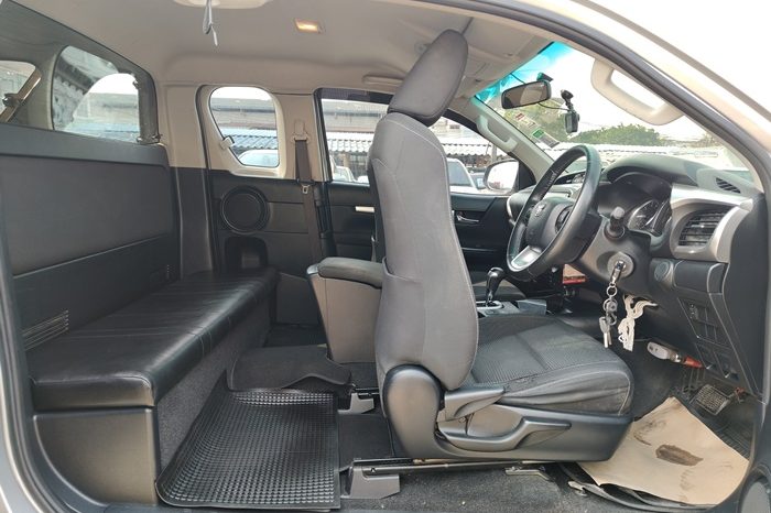 REVO PRE 2021 2.4 MID AT SMART CAB SILVER  3422 full