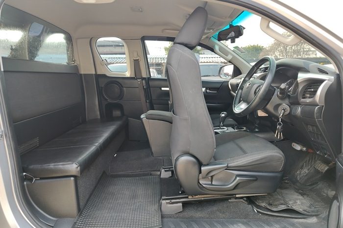 REVO PRE 2021 2.4 MID AT SMART CAB SILVER  3428 full