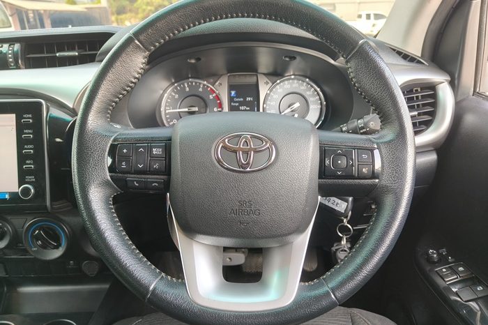 REVO PRE 2021 2.4 MID AT SMART CAB SILVER  3428 full