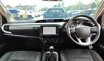 REVO 4WD 2021 2.4 MID MT DOUBLE CAB SILVER  7305 full