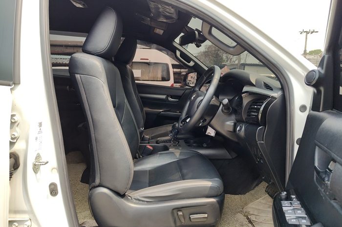 ROCCO PRE 2023 2.4 HIGHT AT DOUBLE CAB WHITE  1533 full