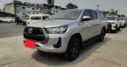 REVO PRE 2020 2.4 ENTRY AT DOUBLE CAB SILVER  2715