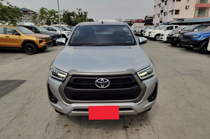 REVO 4WD 2021 2.4 MID MT SMART CAB SILVER  8464 full