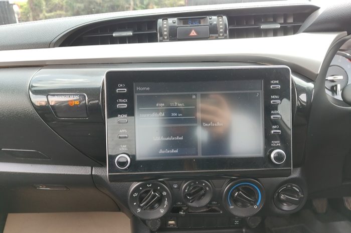 REVO 4WD 2021 2.4 MID MT SMART CAB SILVER  8464 full