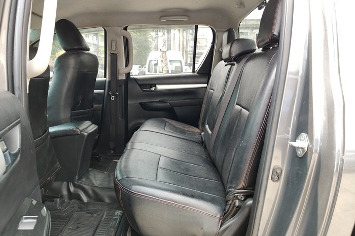 REVO PRE 2018 2.4E AT DOUBLE CAB DARK GREY  7077 full