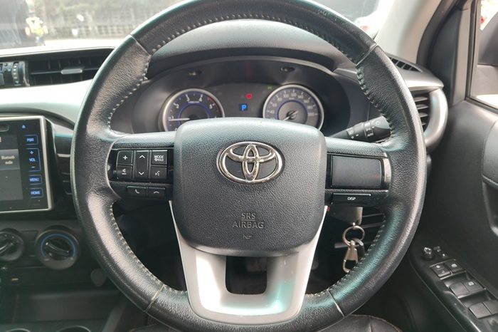 REVO PRE 2018 2.4E AT DOUBLE CAB DARK GREY  7077 full