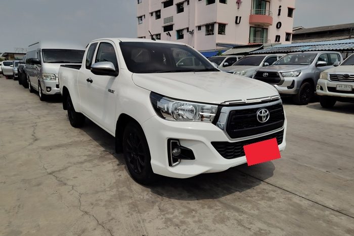 REVO 2WD 2019 2.4J MT SMART CAB WHITE  640 full