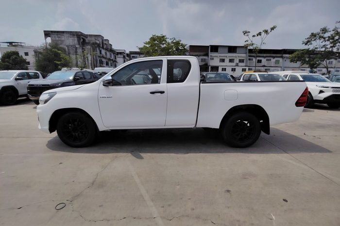 REVO 2WD 2019 2.4J MT SMART CAB WHITE  640 full