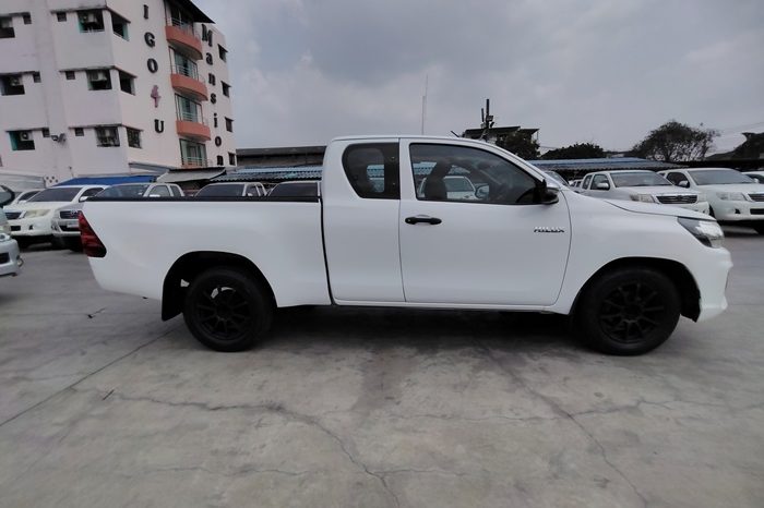 REVO 2WD 2019 2.4J MT SMART CAB WHITE  640 full