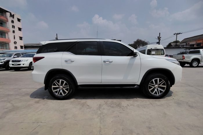 TOYOTA 4WD 2015 2.8V AT FORTUNER WHITE  3582 full