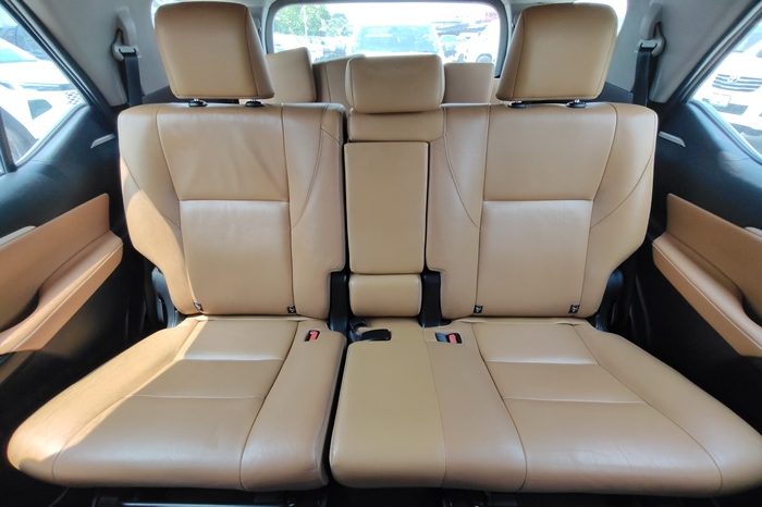 TOYOTA 4WD 2015 2.8V AT FORTUNER WHITE  3582 full