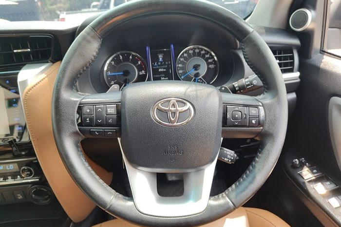 TOYOTA 4WD 2015 2.8V AT FORTUNER WHITE  3582 full