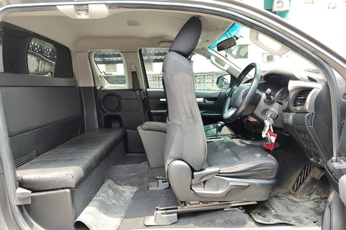 REVO PRE 2019 2.4E AT SMART CAB DARK GREY  7741 full