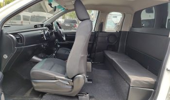 REVO 2WD 2018 2.4J MT SMART CAB WHITE  8845 full