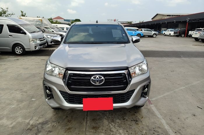 REVO PRE 2019 2.4E AT DOUBLE CAB SILVER  2044 full